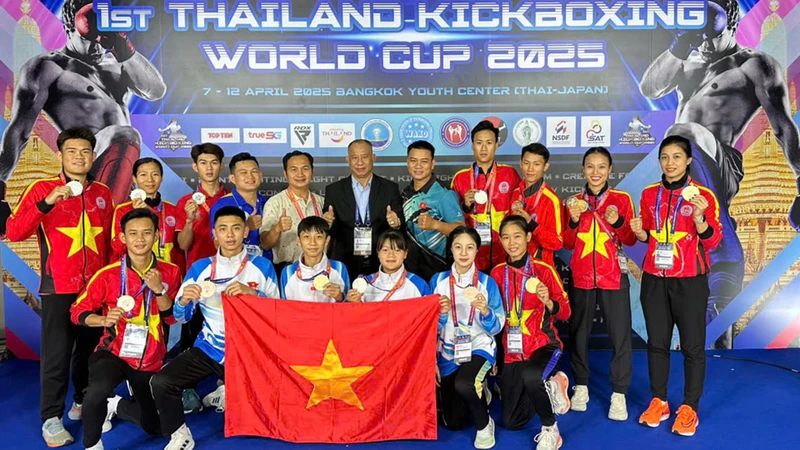 Các thành viên đội tuyển Kickboxing Việt Nam tại giải đấu. 