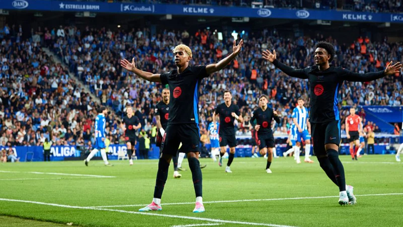 Yamal tiếp tục ghi siêu phẩm vào lưới Espanyol rạng sáng ngày 16/5. (Ảnh: BarcelonaFC)