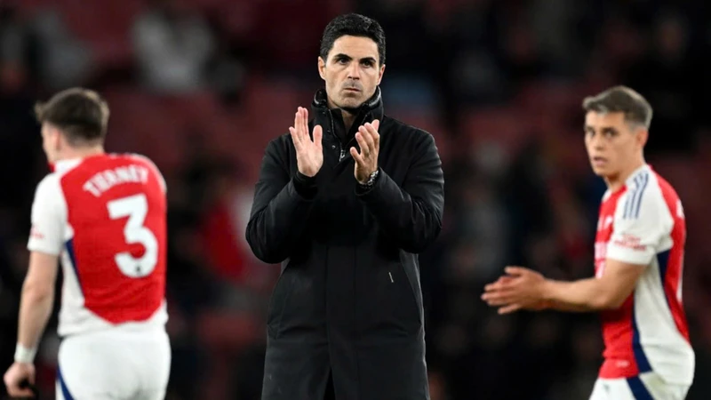 Huấn luyện viên Mikel Arteta và các học trò. (Ảnh: Arsenal)