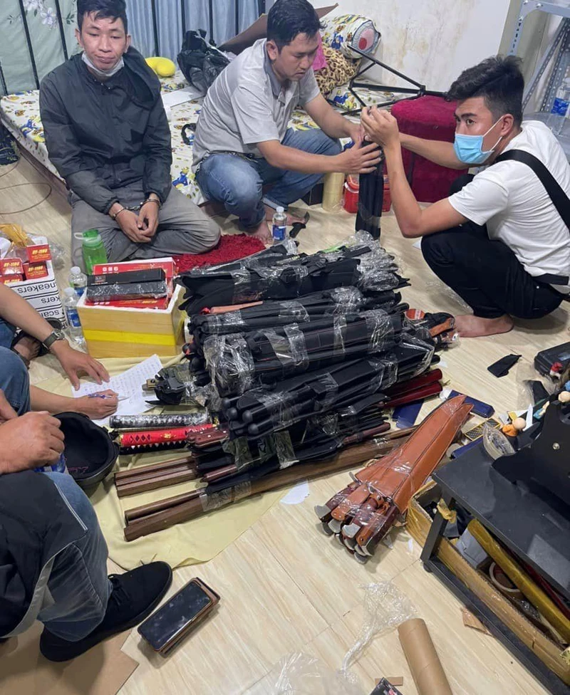 Cần quyết liệt ngăn chặn tình trạng buôn bán vũ khí trái phép, bảo đảm an ninh trật tự.