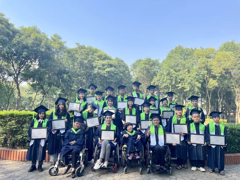 Học viên tốt nghiệp khóa đào tạo nghề tại Nghị lực sống vào cuối tháng 12/2022.
