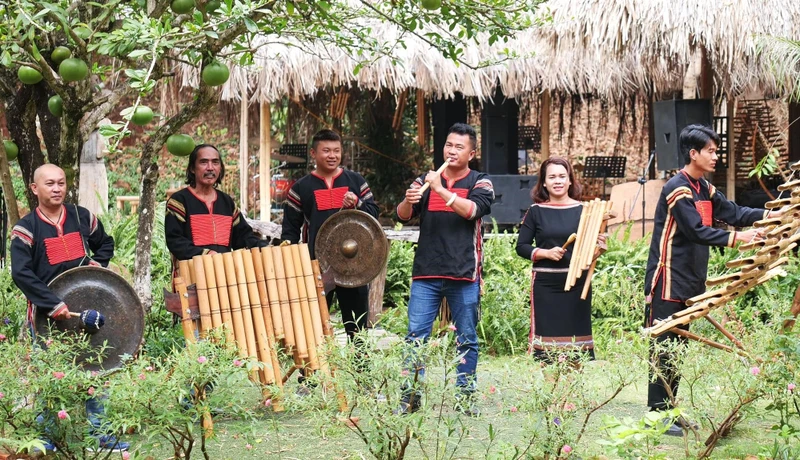 Tăng cường liên kết phát triển các loại hình và sản phẩm du lịch gắn với bản sắc văn hóa hứa hẹn đưa Tây Nguyên trở thành điểm đến hấp dẫn.