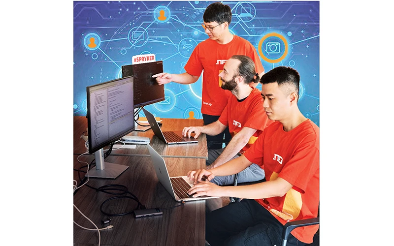 Tập trung phát triển và đào tạo nguồn nhân lực công nghệ thông tin là mục tiêu quan trọng nhất trong kỷ nguyên chuyển đổi số tại Việt Nam. Ảnh: Linh Nguyễn