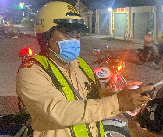 Thời gian qua, Công an Tiền Giang quyết liệt xử lý nghiêm người điều khiển phương tiện giao thông vi phạm nồng độ cồn. 