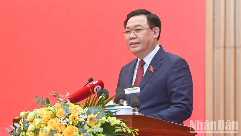 Chủ tịch Quốc hội Vương Đình Huệ phát biểu chỉ đạo hội nghị. (Ảnh: DUY LINH)