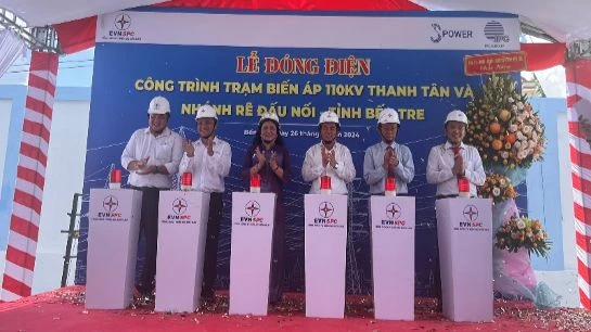 Đóng điện trạm biến áp 110kV cấp điện ổn định cho huyện Mỏ Cày Bắc 