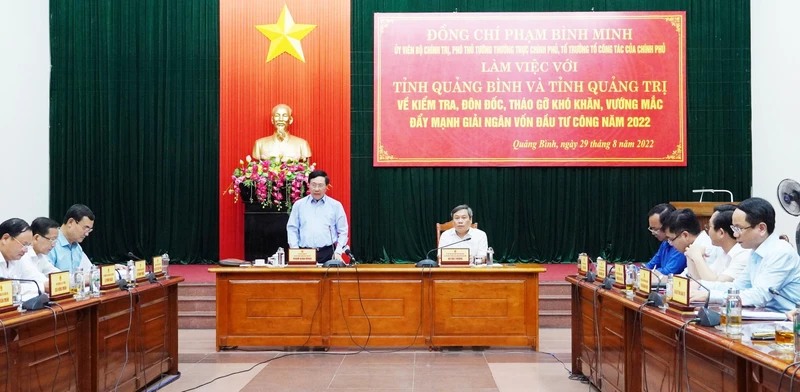 Phó Thủ tướng Thường trực Chính phủ phát biểu tại buổi làm việc.