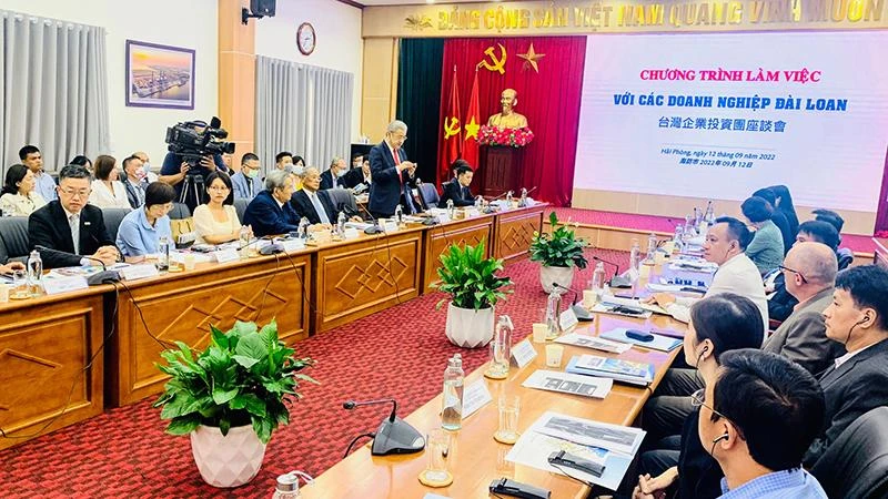 Đoàn khảo sát của các doanh nghiệp Đài Loan (Trung Quốc) làm việc và tìm hiểu cơ hội đầu tư, hợp tác tại Hải Phòng.