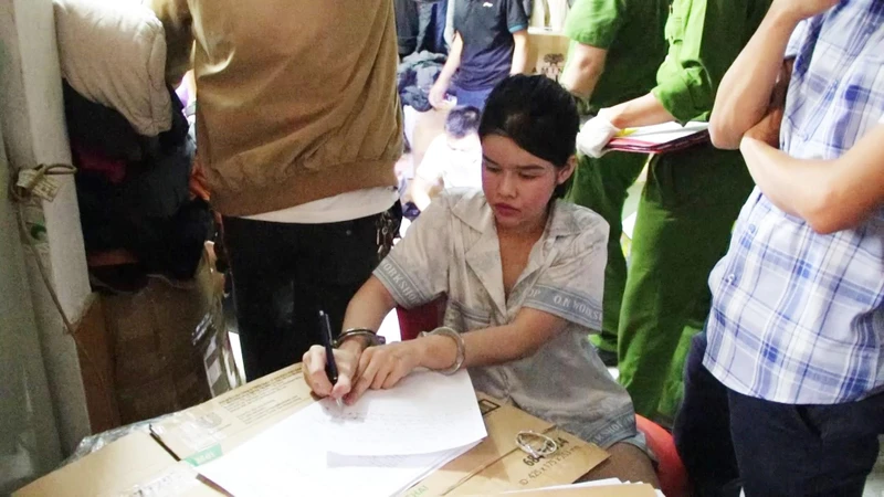 Công an Quảng Bình bắt đối tượng Phạm Thị Quỳnh Trang.