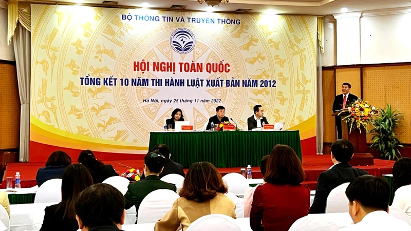 Toàn cảnh hội nghị.