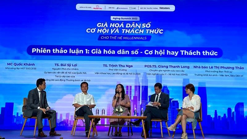 Các đại biểu thảo luận tại hội thảo.