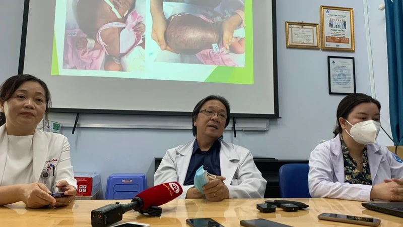 Thạc sĩ, bác sĩ Đào Trung Hiếu, Cố vấn Ngoại khoa, Bệnh viện Nhi đồng 1 Thành phố Hồ Chí Minh thông tin về ca bệnh.