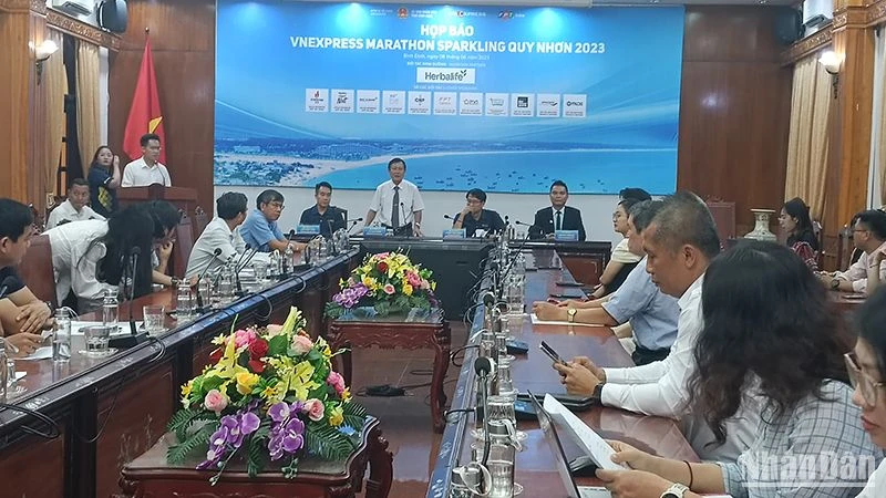 Quang cảnh buổi họp báo.