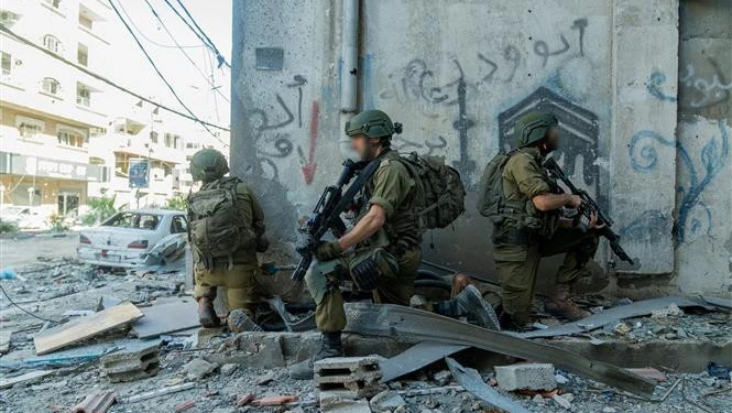 Binh sĩ Israel triển khai tại Gaza, ngày 23/12/2023. (Ảnh: AFP/TTXVN)