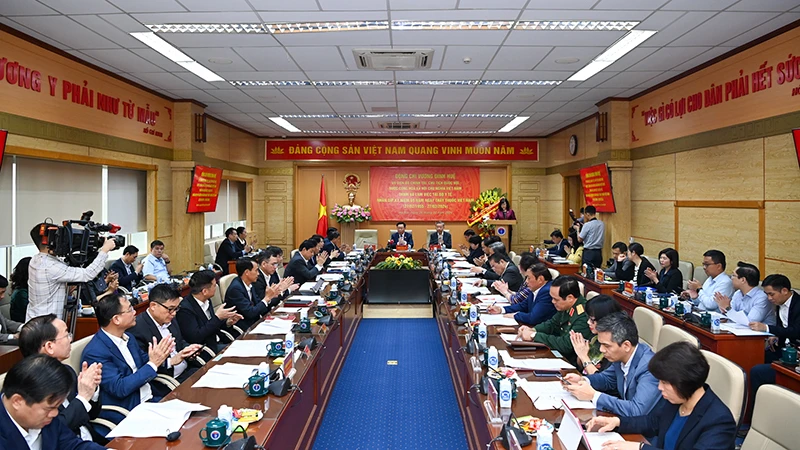 Quang cảnh cuộc làm việc với Bộ Y tế.