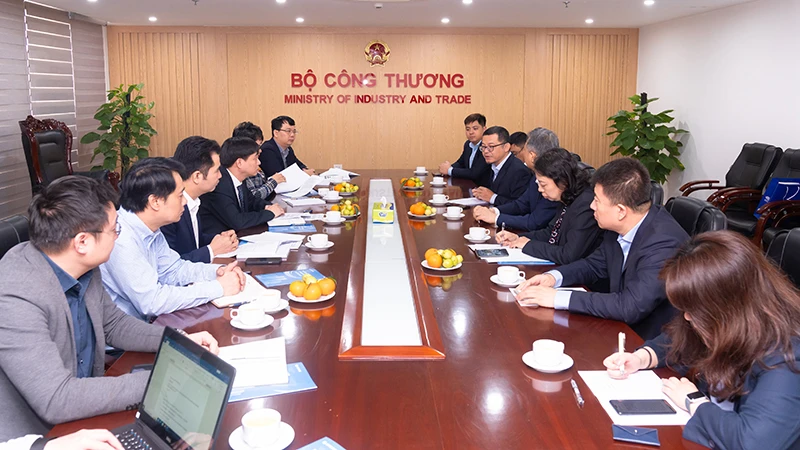 Bộ Công Thương và Sở Giao dịch Hàng hóa Việt Nam đón tiếp và làm việc với Sở Giao dịch Hàng hóa Đại Liên.