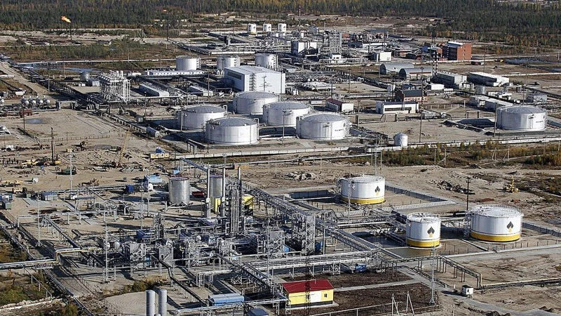 Toàn cảnh nhà máy lọc dầu Rosneft ở thị trấn Gubkinsky, Tây Siberia, LB Nga. (Ảnh: AFP/TTXVN)