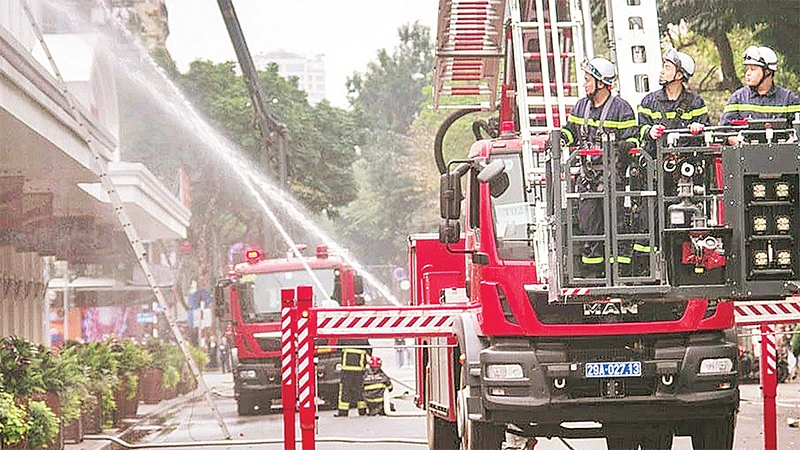 Diễn tập chữa cháy và cứu nạn cứu hộ 