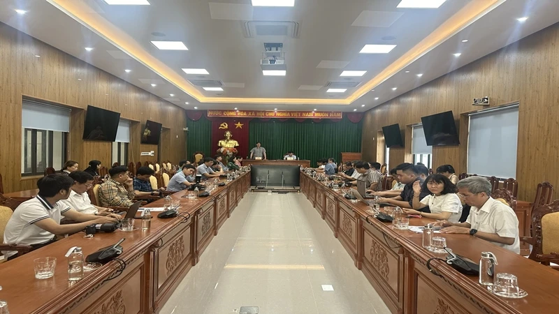 Toàn cảnh buổi họp báo.