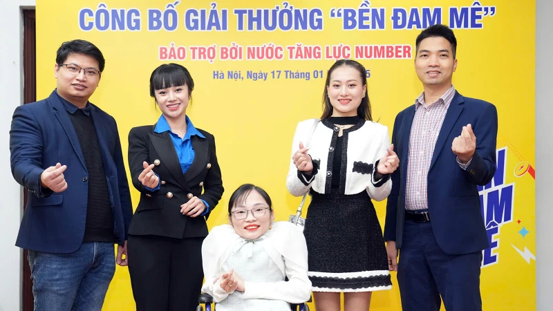 Các Gương mặt trẻ Việt Nam tiêu biểu, triển vọng những năm qua có mặt tại lễ công bố Giải thưởng "Bền đam mê".