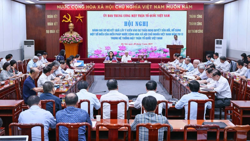 Toàn cảnh Hội nghị.