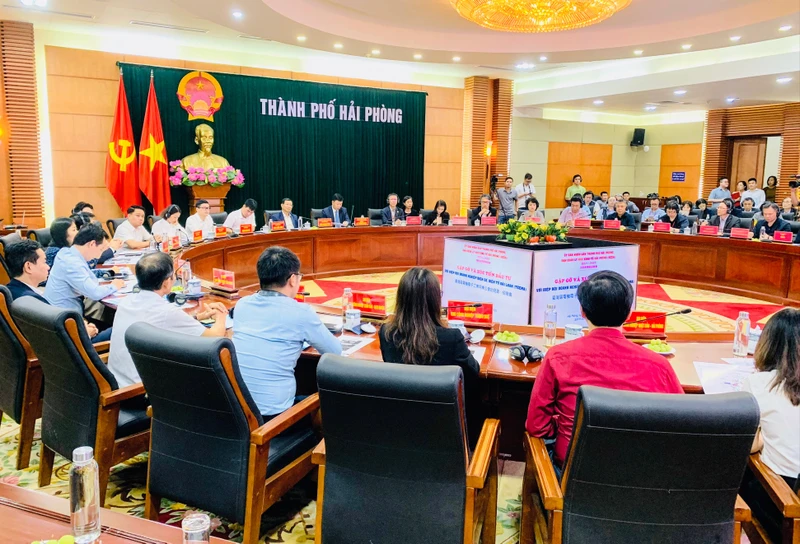 Quang cảnh gặp gỡ, xúc tiến đầu tư với các doanh nghiệp điện cơ-điện tử Đài Loan (Trung Quốc).