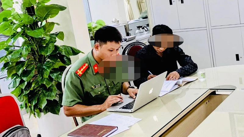 Trần Văn Đ. tại cơ quan Công an.