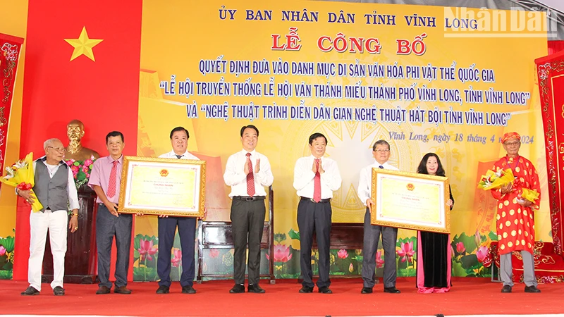 Vĩnh Long đón nhận 2 di sản văn hoá phi vật thể cấp quốc gia. 