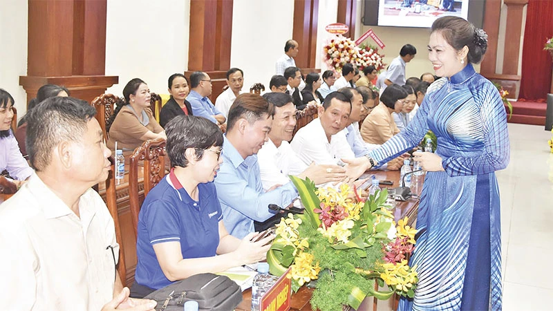 Lãnh đạo Sở Văn hóa, Thể thao và Du lịch tỉnh Tiền Giang gặp gỡ các doanh nghiệp du lịch lữ hành tại Tiền Giang.