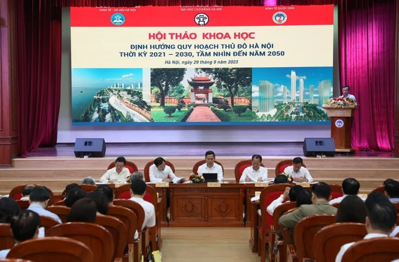 Các đại biểu tham gia hội thảo. 