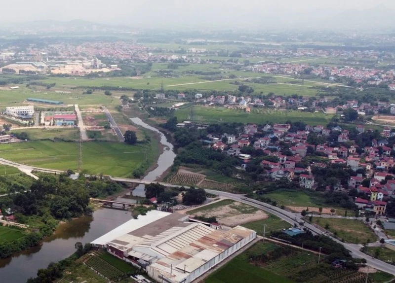 Công tác định giá đất còn chậm trễ.