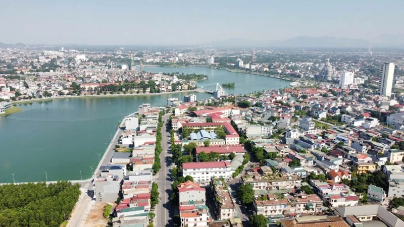 Thành phố Việt Trì là nơi đặt trung tâm chính trị, hành chính của tỉnh Phú Thọ mới sau sáp nhập.