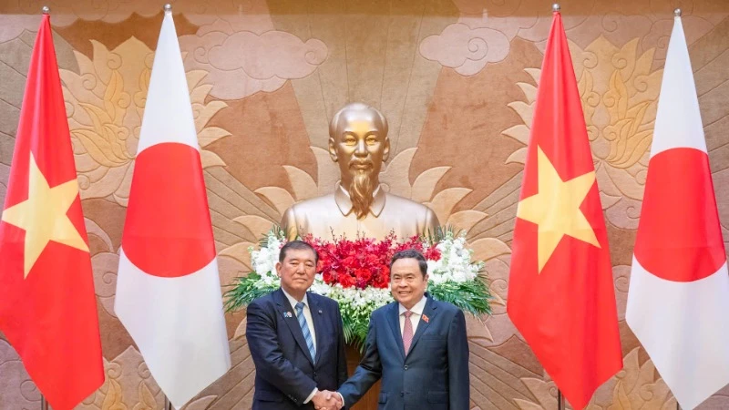 Chủ tịch Quốc hội Trần Thanh Mẫn và Thủ tướng Nhật Bản Ishiba Shigeru. (Ảnh: ĐĂNG ANH)