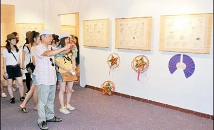 Triển lãm tranh khắc cổ về đời sống người Hà Nội