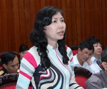 Bà Nguyễn Thanh Thảo, đại biểu Quốc hội tỉnh Đồng Tháp phát biểu ý kiến.