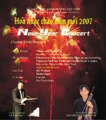 Nghệ sĩ vĩ cầm Nguyễn Hữu Khôi Nam biểu diễn tại Hà Nội