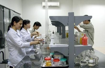 Công ty cổ phần Sơn Hải Phòng là một trong những doanh nghiệp tiêu biểu trong nghiên cứu, ứng dụng khoa học - công nghệ trong sản xuất.