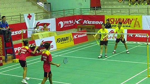 Trận đấu giữa đôi vận động viên nữ Lào Cai và Phú Thọ. (Ảnh: baothaibinh.com.vn)
