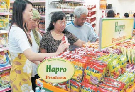 Mặc dù giá xăng tăng nhưng giá một số mặt hàng thực phẩm ở Hà Nội vẫn ổn định.