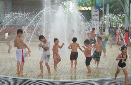 Viết về trẻ em: Cẩn trọng như cho chính con em mình