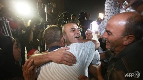 Israel trả tự do cho 26 tù nhân Palestine