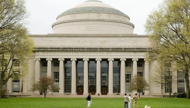 Học viện Công nghệ Massachusetts (MIT) dẫn đầu danh sách các trường ĐH tốt nhất thế giới hai năm liền