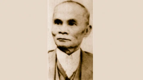 GS Văn Tân (1913 - 1988).