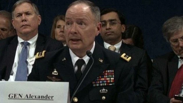Giám đốc Cơ quan An ninh quốc gia Mỹ (NSA) Keith Alexander tại phiên điều trần trước Ủy ban Tình báo hạ viện Mỹ hôm 29-10-2013. (Ảnh: Dailymail.co.uk)