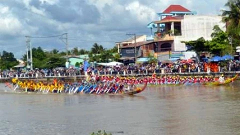 Trà Vinh: Đua ghe Ngo nhân Ok Om Bok