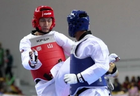 Võ sĩ Nguyễn Trọng Cường đã giành HCV nội dung đối kháng hạng 87 kg nam môn taekwondo sau khi thắng knock-out kỹ thuật đối thủ Sophal Mao người Campuchia.
