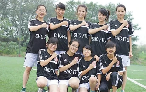 Các nữ cầu thủ của đội bóng Trường đại học Ngoại thương Hà Nội.