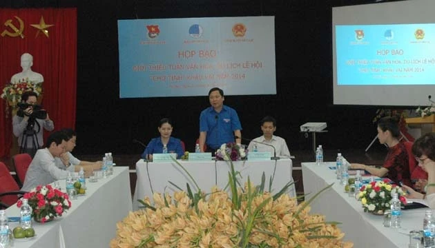 Tuần văn hóa, du lịch lễ hội “Chợ tình” Khâu Vai năm 2014