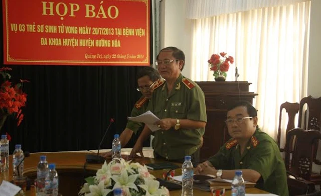 Lãnh đạo Công an tỉnh Quảng Trị phát biểu tại cuộc họp báo.