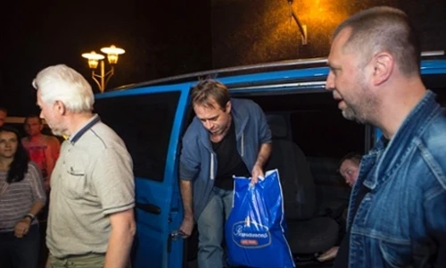 Quan sát viên OSCE được trả tự do ở U-crai-na. Ảnh ROI-TƠ